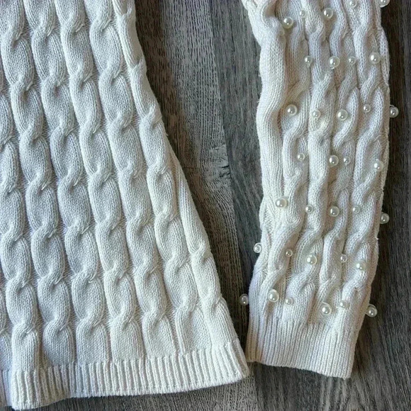 Boston Proper Sweater White V Neck Cable Knit Faux Pearl Embellished Size Large - Picture 8 of 9